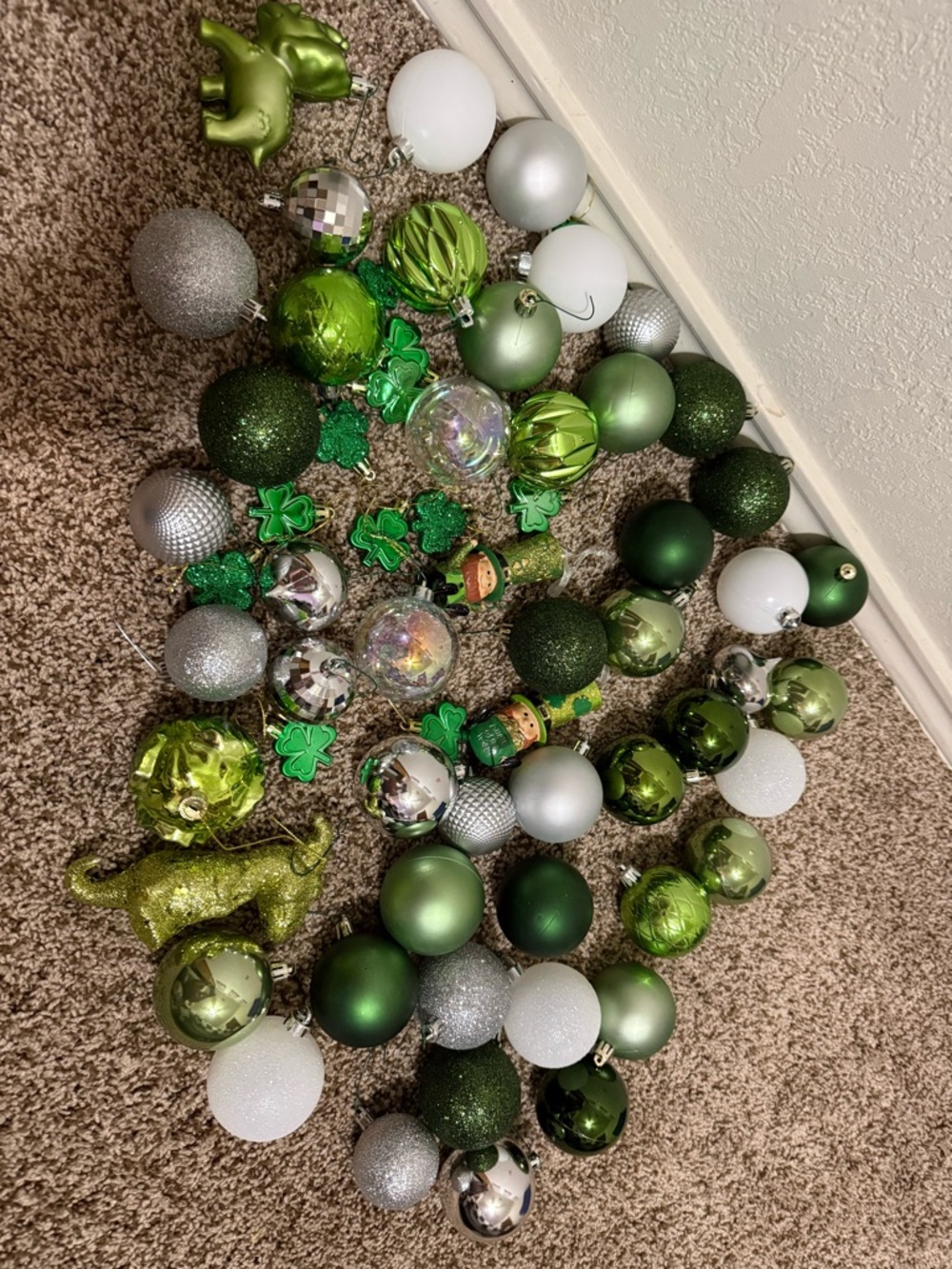 St. Patrick’s Fay Holiday Ornament Mix - Home Holiday